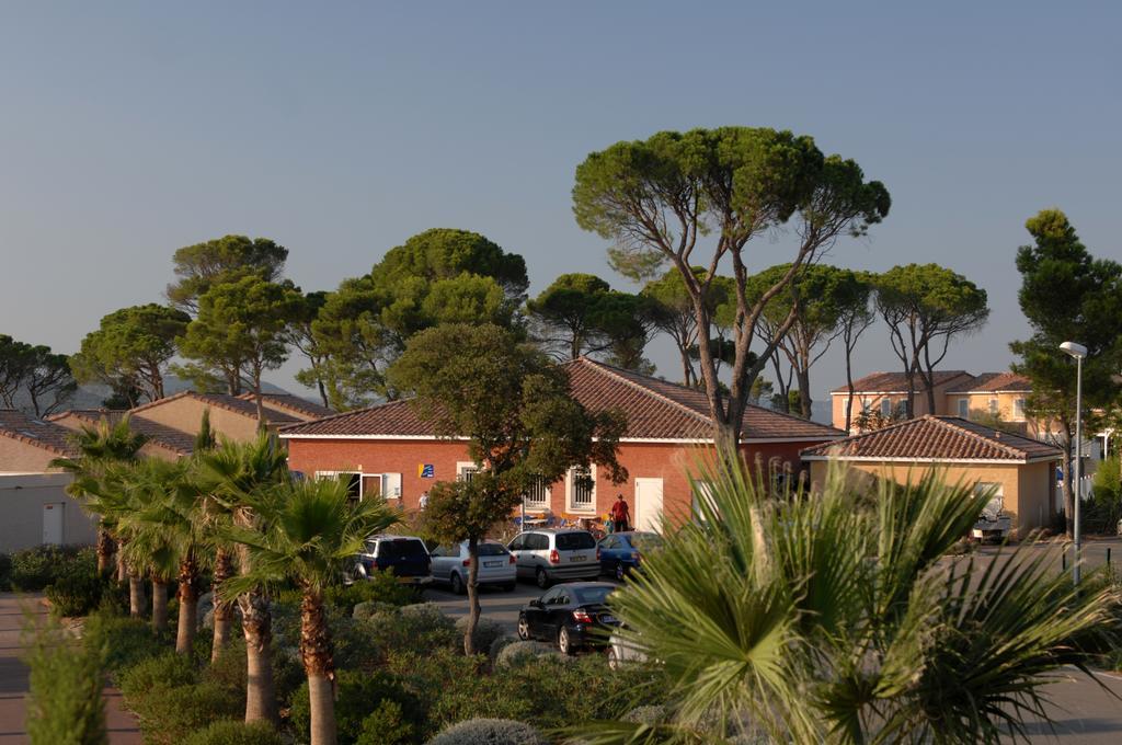 Residence Odalys Le Mas Des Vignes Calvisson Exterior photo