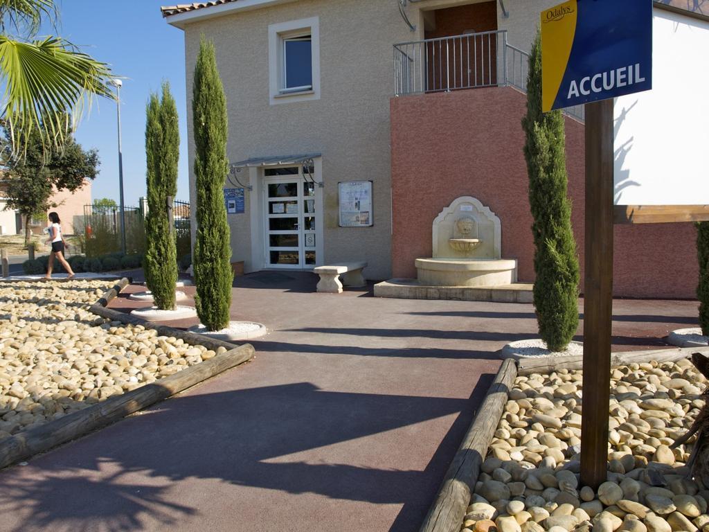 Residence Odalys Le Mas Des Vignes Calvisson Exterior photo